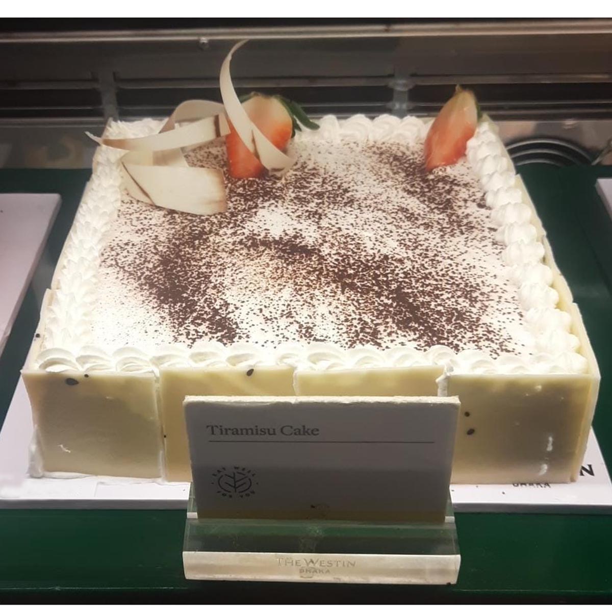 Tiramisu Cake